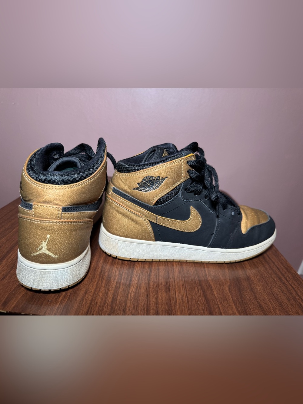 Air Jordan Melo Unisex Youth Mid Top Leather Basketball Sneakers Gold/Black 5.5